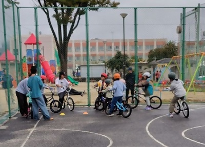 写真：BMX体験会の様子