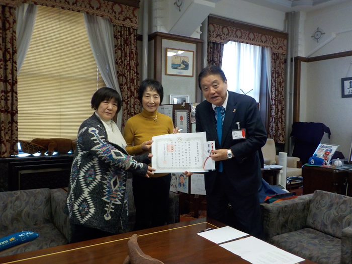 写真:市長感謝状贈呈式の様子