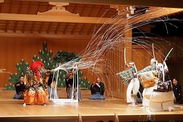 写真:公演の様子1