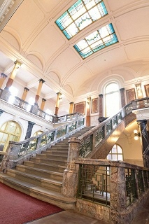 写真：中央階段室