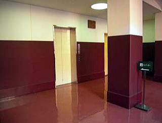 写真：エレベーターホール(1階)