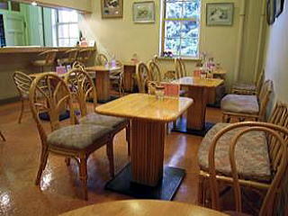 写真：喫茶室内