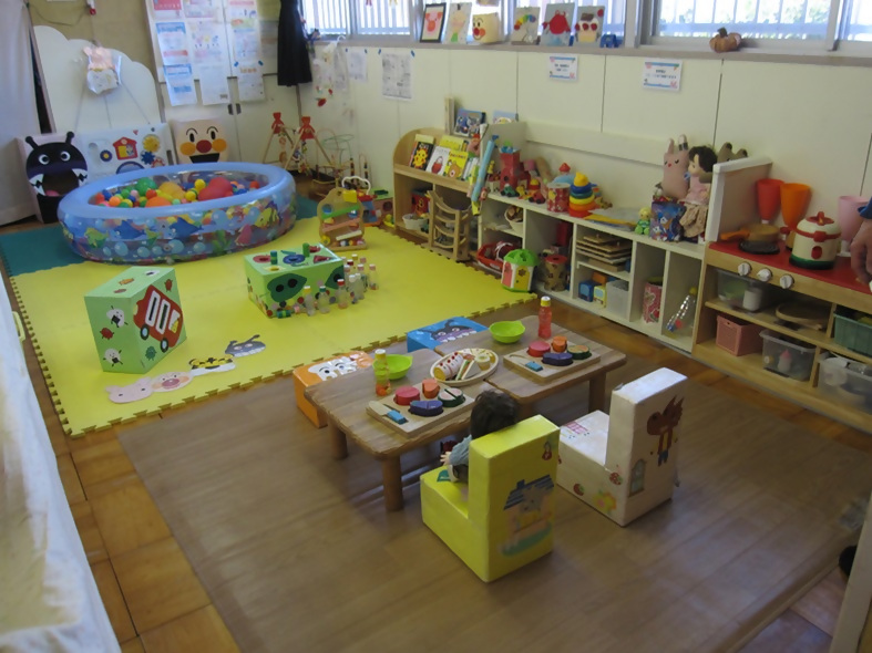 藤の宮保育園の地域子育て支援センター「とんとん」です。
