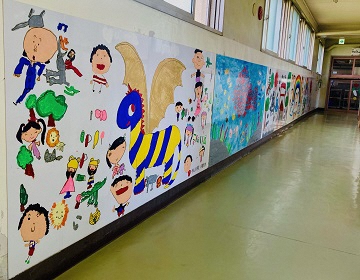 写真:歴代の卒園児の卒園記念です