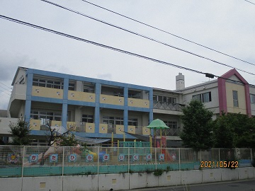 写真：園舎の外観です。