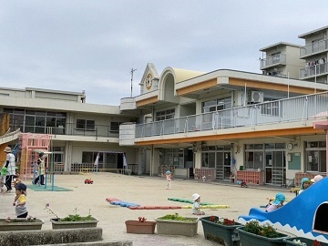 写真:園舎の外観です。