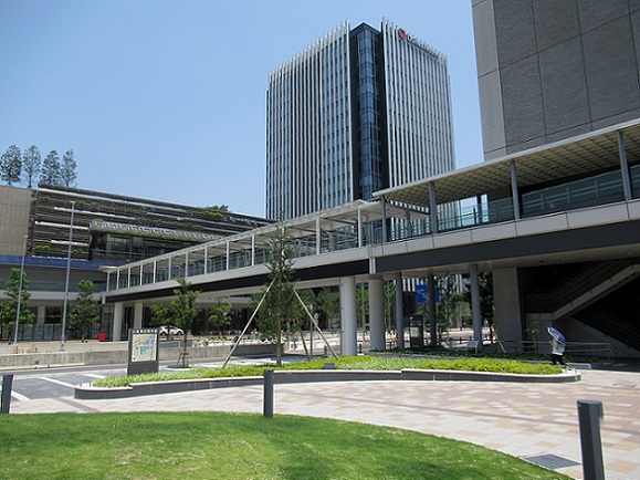 写真：歩行者デッキ(南北）