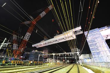 写真：近鉄名古屋線　架設状況1