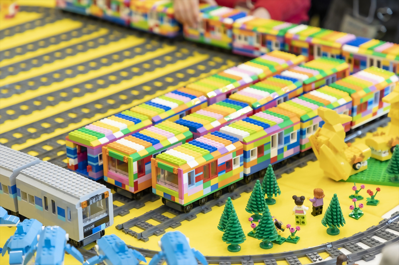 写真：みんなでつくった電車が走る夢のまち