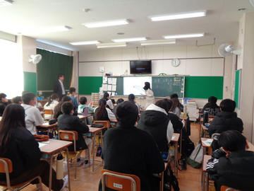 写真：租税教室の様子1