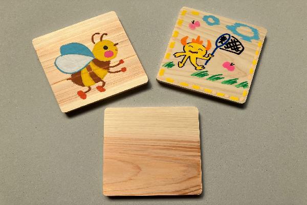 写真:木製コースター