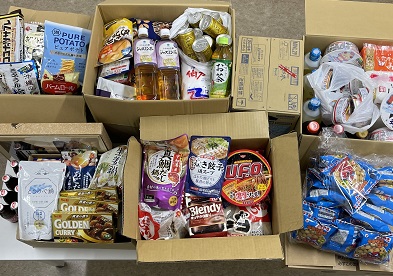 写真：集まった食品です。