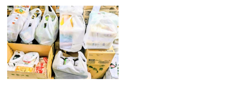 写真：守山図書館で集まった食品の写真