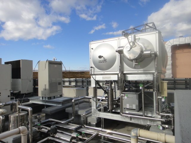 写真：貯湯槽（西環境事業所）