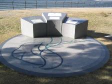 写真：モニュメント