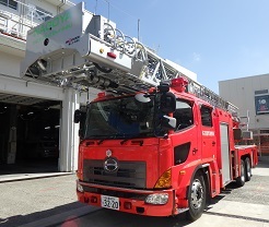 写真:はしご車