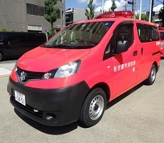写真:指揮官車両
