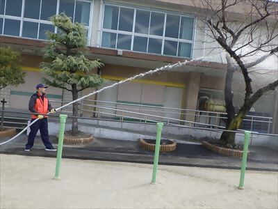 写真:牧野消防団 放水