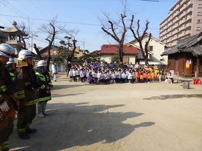 写真:柳消防団 整列