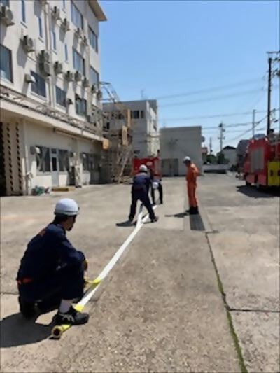 写真:岩塚消防団 2025年4月27日 ホース延長