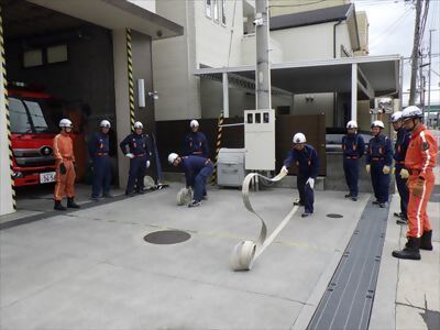写真:岩塚消防団 2025年6月22日 ホース延長