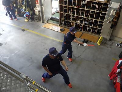 写真:則武消防団 放水