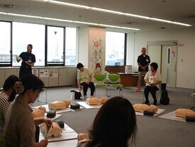 セミナーでモニターズ会員が講義を受講するようすの写真