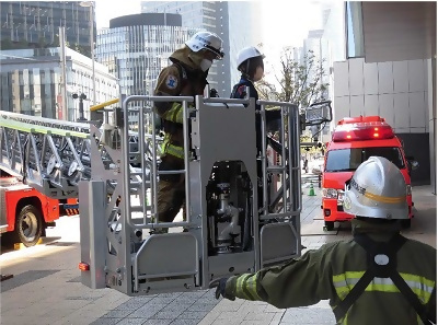 写真:JPタワー名古屋にて防火訓練を実施している様子です。2022年11月8日