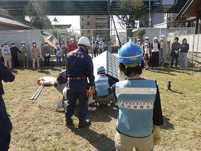 写真:高須賀北町内会での訓練の様子です。2022年10月16日