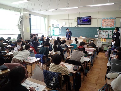 写真:稲葉地小学校防災教室の様子です。2022年11月28日