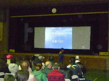 写真:学区の防災担当の方による防災講話が行われています