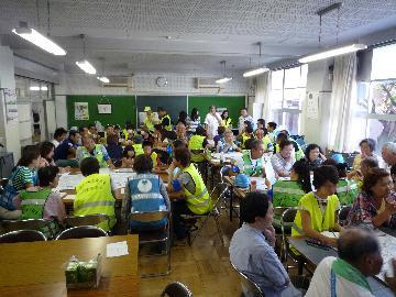 写真:地震災害を想定した図上訓練は災害を身近に感じられます