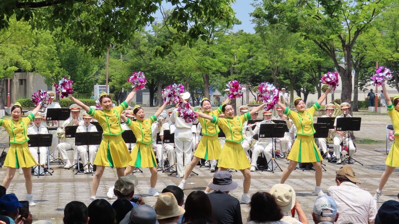 荒子川公園ラベンダーフェアでの演奏演技の写真です