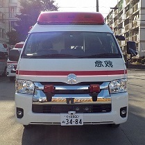 写真:ボンネット右側に表示しています-01