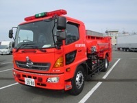 港消防署 泡原液搬送車の写真