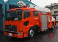 南消防署 屈折放水塔車(直進型)の写真