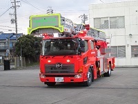 西消防署 はしご車(30m級先端屈折式)の写真