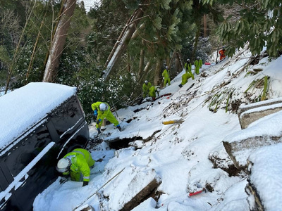 積雪環境下における土砂災害現場活動状況