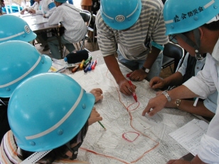写真：地図への避難ルートの書き込み状況