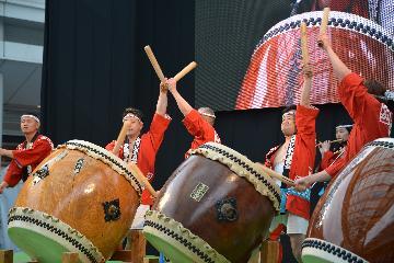 写真:けんか七夕太鼓1