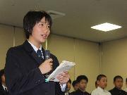 写真:セントレアで復興への願いを話す中学生