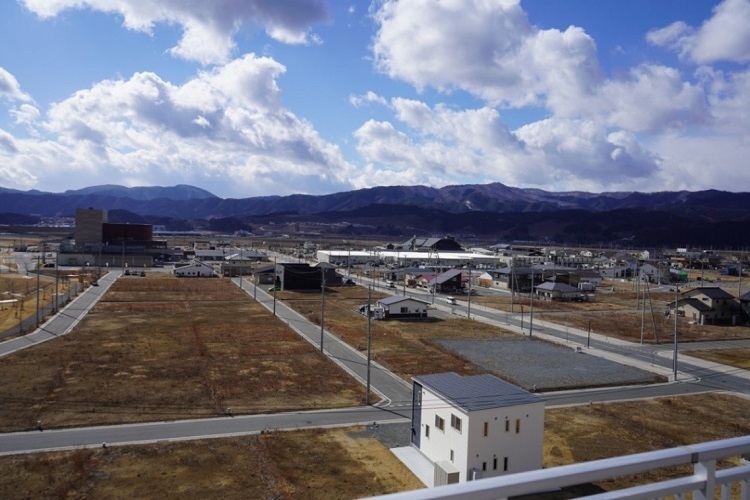 写真：中心市街地の現在の様子。徐々に復興が進んでいる。