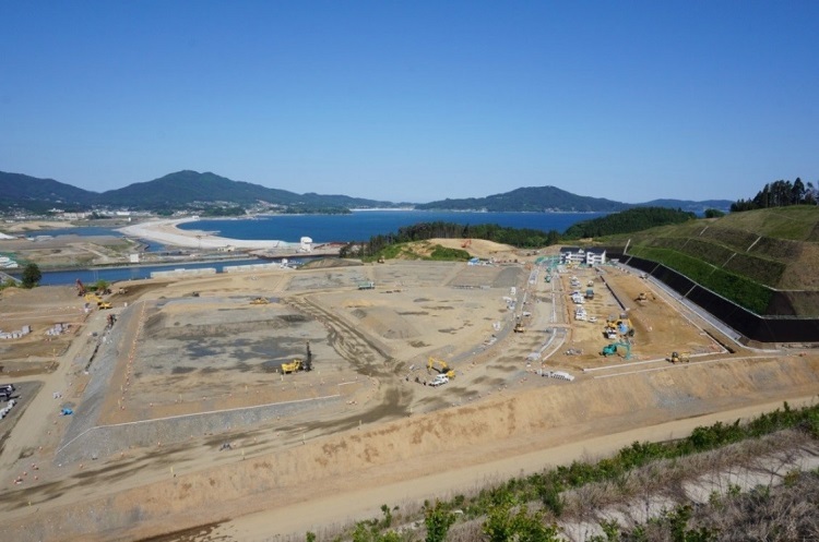写真：高台の工事中の様子