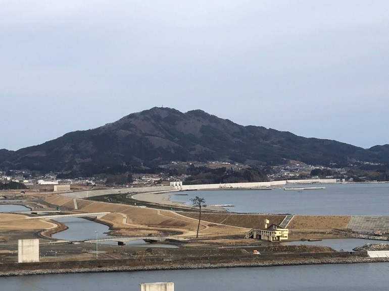 写真:箱根山の景色が見える。