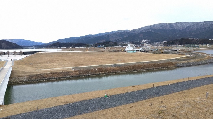 写真:高田松原津波復興祈念公園の景色。整備されている。