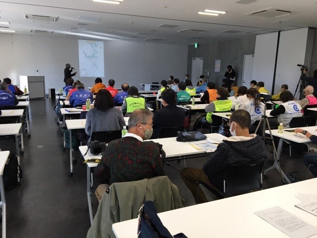 写真:意見交換会の様子3