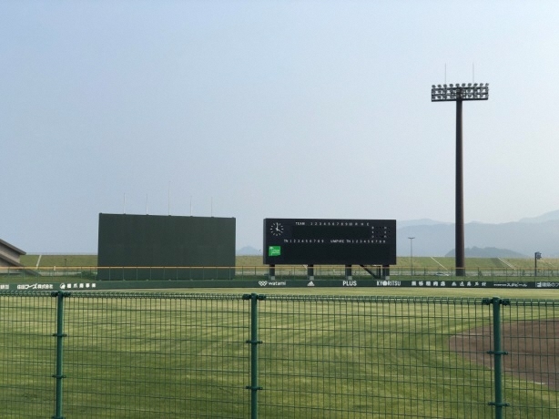写真:第一球場の電工掲示板