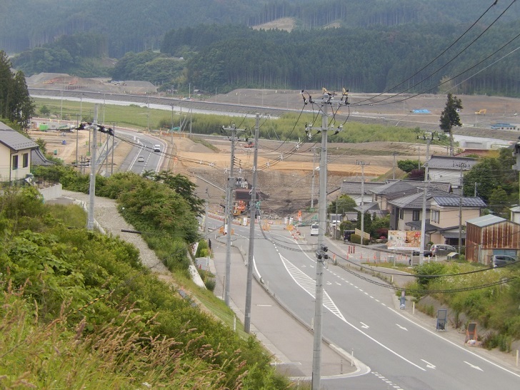 写真:盛土造成工事中