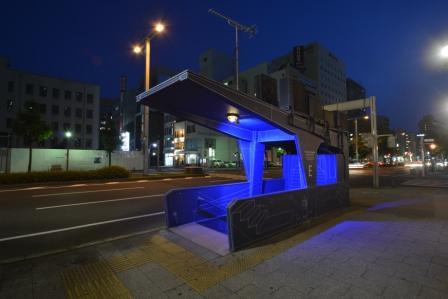 伏見地下街出入口・長者町ブループリントの写真