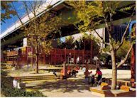 写真:若宮大通公園「冒険広場」